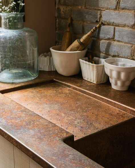 deVOL Kitchens on Instagram: "A mottled copper top seemed perfectly appropriate for the Potting Shed in our New York City showroom. Natural, practical, beautiful and…" Copper Kitchen Worktop, Kitchen Work Tops, Copper Splashback Kitchen, Modern Copper Kitchen, Viking Garden, Concrete Kitchen Counters, Copper Countertops, Worktops Kitchen, Mexican House