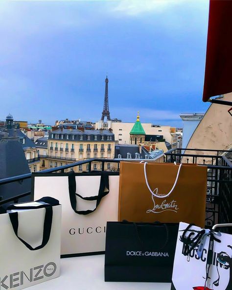 Boujee Lifestyle, Mode Prints, Foto Glamour, Drømme Liv, Luxury Lifestyle Fashion, Luxury Lifestyle Women, Rich Girl Aesthetic, Rich Girl Lifestyle, Paris Mode