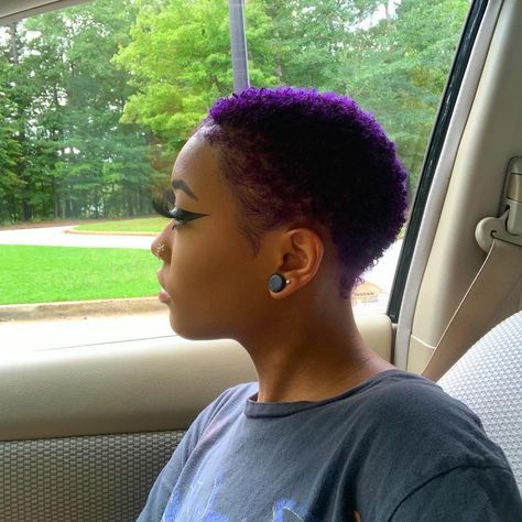 Dyed Twa, Short Buzzed Hair, Low Cut Hairstyles, Short Black Natural Hairstyles, Short Dyed Hair, Short Fade Haircut, Short Hair Designs, Dyed Hair Purple, Natural Hair Cuts