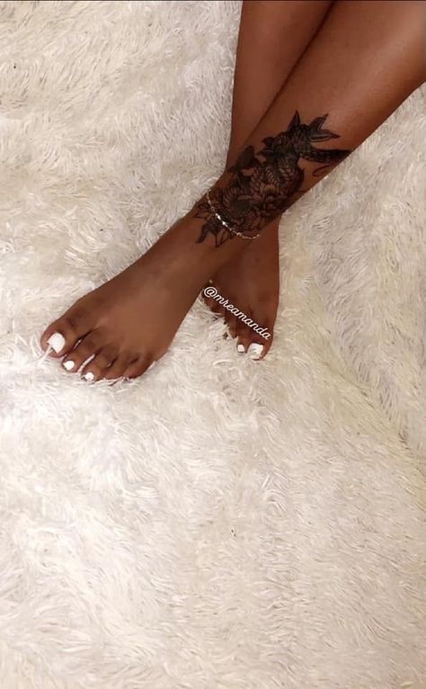 Baddie Ankle Tattoos, Calf Ankle Tattoo, Feet Tattoos Black Women, Foot Tats For Women, Jamaica Inspired Tattoos, Foot Tattoos For Women Black Woman, Foot Tatoos Woman, Front Calf Tattoos For Women, Leg Ankle Tattoo