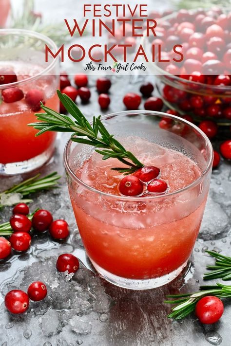 Christmas Mocktail Recipes, Winter Mocktails, Christmas Mocktails, Holiday Mocktail, Holiday Cocktail Recipes, New Years Eve Drinks, Alcohol Free Drinks, Cranberry Cocktail, Thanksgiving Cocktails