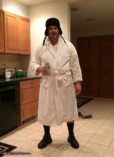 Hillbilly Halloween Costumes, Cousin Eddie Costume, Christmas Character Costumes, Christmas Costumes Diy, Funny Christmas Costumes, Christmas Movie Characters, 2015 Halloween Costumes, Funny Couple Costumes, Movie Character Costumes