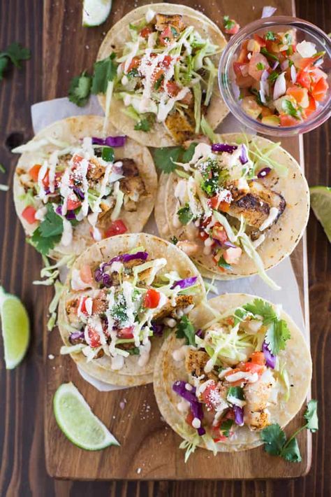 Halibut Fish Tacos, Halibut Tacos, Homemade White Sauce, Grilled Fish Tacos, Grilled Halibut, Grilled Fish Recipes, Grilled Taco, Fish Tacos Recipe, Healthy Tacos