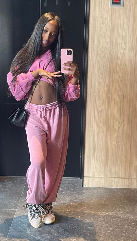 Pink Lanvin Outfit, Lanvin Outfit, Winter Birthday Outfit, Birthday Girl Outfit, Cute Comfy Outfits, Streetwear Fashion Women, Outfit Winter, Pink Outfits