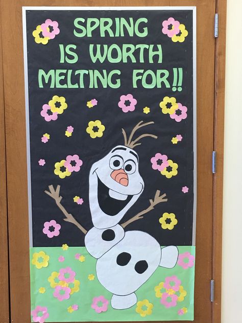 Classroom Decor Spring, Spring Preschool Door, Spring Bulletin Board Ideas For Toddlers, Spring Classroom Door Ideas Preschool, Spring Boards For Preschool, Spring Preschool Door Ideas, Spring Bulletin Boards For School, Spring Door Decorations Classroom Preschool, School Door Decorations Preschool