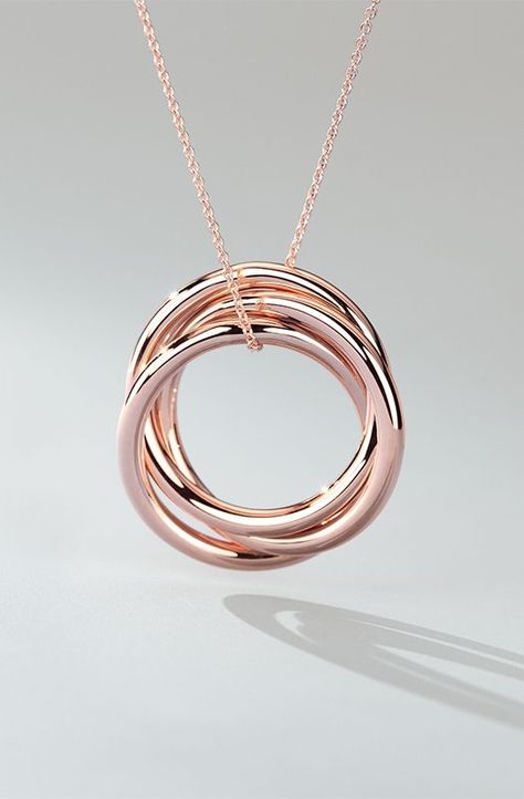 Rose gold is having a moment! It’s time to fall in love with this beautiful blush-colored jewelry from Blue Nile. Blue Nile, Rose Gold Jewelry, Stunning Jewellery, Rose Gold Necklace, Jewelry Diy, Pandora Jewelry, A Rose, Jewellery Display, Accessories Jewelry