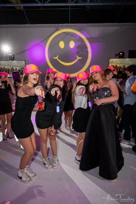 Ali Weitzman Events | Glow Smiley Bat Mitzvah Bat Mitzvah Photo Booth, Bat Mitzvah Swag, Barmitzva Party Ideas, Bat Mitzvah Gift Ideas, Bat Mitzvah Themes Decor, Bat Mitzvah Party Themes, Bar Mitzvah Ideas, Bat Mitzvah Ideas, Bat Mitzvah Party Favors