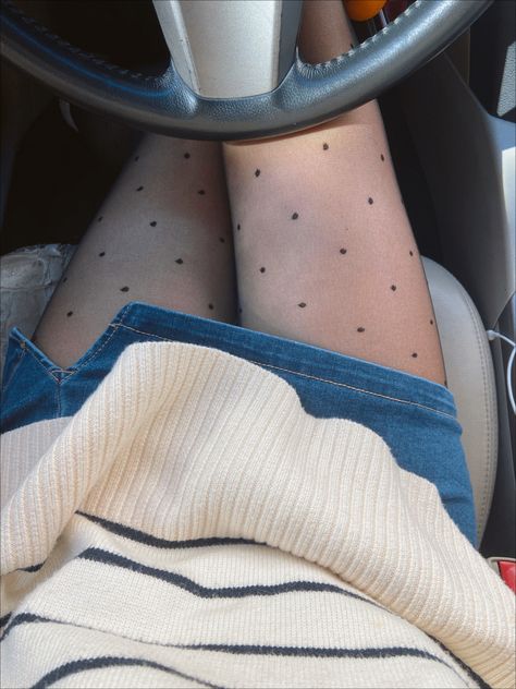 Polka Dot Tights Outfit Winter, Spotty Tights Outfit, Polka Dot Stockings Outfit, Dot Tights Outfit, Pattern Tights Outfit, Polka Dot Tights Outfit, Brown Tights Outfit, Patterned Tights Outfit, Kawaii Stockings