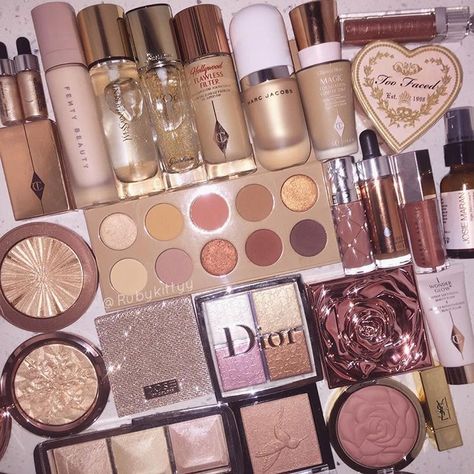 Make Up Dior, Make Up Kits, Makeup Collection Goals, Maquillage On Fleek, Alat Makeup, Beauty Make-up, Pinterest Makeup, Makeup Aesthetic, High End Makeup