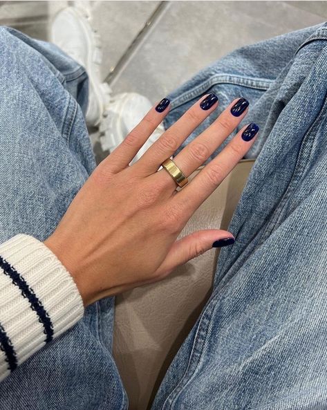 January Nail 2024, Nail Ideas January 2024, Dark Blue Manicure, Short Nail Ideas Fall 2024, January Nails 2024, Nails January 2024, February Nails 2024, Nails For January 2024, January 2024 Nails