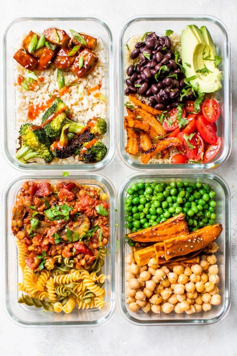 Easy Vegan Meal Prep Bowls made FOUR different ways! Have your meals ready for the week, stay on track with clean eating and incorporate one meatless meal into your day! #mealprep #vegan #healthy Broccoli Bowl, Tofu Broccoli, Italian Bowl, Potato Bowl, Menu Sarapan Sehat, Plat Vegan, Mexican Quinoa, Meatless Meal, Prep Meals