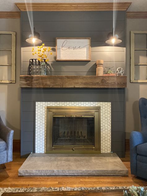 Redoing Gas Fireplace Ideas, Shiplap Fireplace Wall, Fireplace Diy, Fireplace Redo, Decor 2023, Shiplap Fireplace, Basement Renovation, Farmhouse Fireplace, Fireplace Remodel