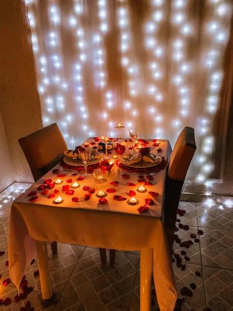 Romantic Dinner Table Setting For Two, Romantic Dinner Table Setting, Romantic Home Dates, Romantic Dinner Tables, Romantic Dinner Setting, Romantic Dinner Decoration, Romantic Room Decoration, Romantic Table Setting, Romantic Date Night Ideas