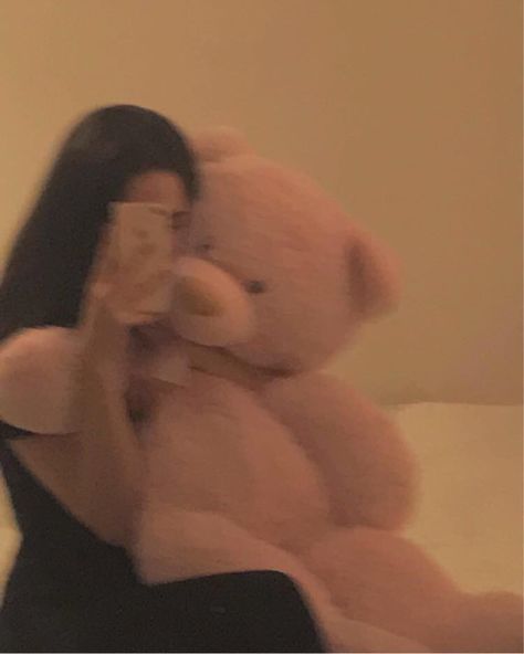 Cute Teddy Bear Pics For Dp, Aesthetic Girls Pictured, Tady Bear Girls Dp, Cute Aesthetic Teddy Bear, Pics With Teddy Bears, Mirror Selfie With Teddy Bear, Teddy Bear Pictures Cute, Taddy Teddy Photo, Teddy Bear Profile Picture