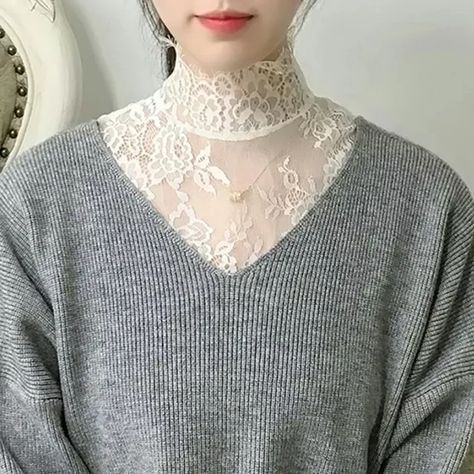 Lace Collar Shirt, Collar Outfits, Dress Extender, Top Cosplay, Half Shirt, Fake Collar, Spring Work Outfits, Half Shirts, Couture Mode