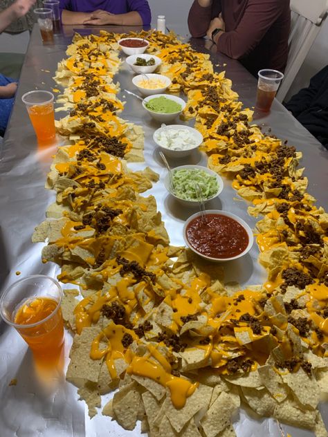 Taco Bar Appetizers Parties, Nacho Party Food, Nacho Bar Charcuterie, Nacho Bar For Party, Nacho Night Table, Nacho Charcuterie Table, Nacho Buffet Party Ideas, Charcuterie Board Ideas Mexican Food, Nachos Table Party Ideas