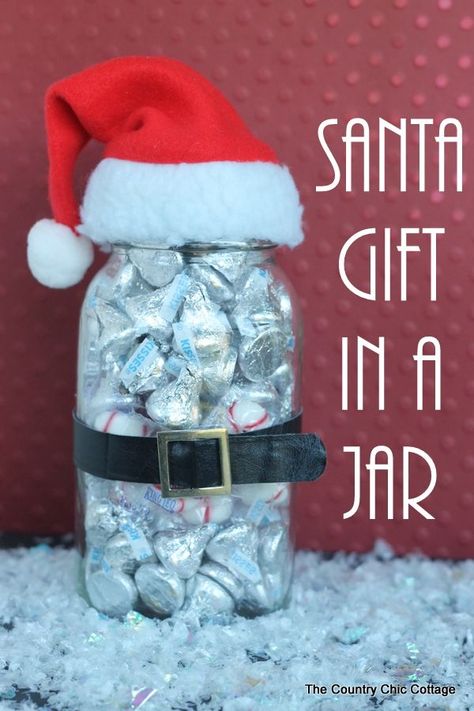 Santa gift in a jar -- can be made in minutes for a budget gift that is adorable! After all we all love mason jars! Diy Gifts In A Jar, Cookie Mixes, Gift In A Jar, Mason Jar Gifts Diy, Gift Jar, Budget Gift, Christmas Mason Jars, Christmas Jars, Mason Jar Gifts