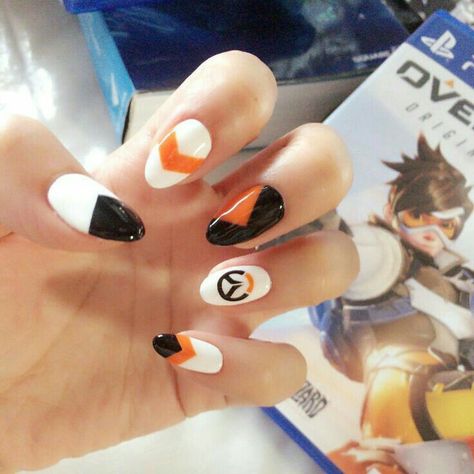 Game Nails Art, Overwatch Nail Art, Videogame Nails, Overwatch Nails, Nerd Nails, Geek Nails, Overwatch Tattoo, Nerdy Nails, Anime Nails