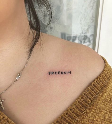 Tattoo Ideas Aesthetic, Neck Tattoo Ideas, Freedom Tattoos, Verse Tattoos, Text Tattoo, Classy Tattoos, Discreet Tattoos, Feminine Tattoos, Dope Tattoos