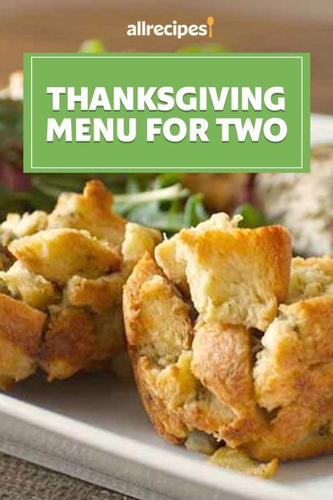 Stuffing For 2 People, Thanksgiving Menu Small Family, Thanksgiving Menu For Two, Easy Thanksgiving For 2, Thanksgiving Recipes For Two People, Weekend Cooking Ideas, Last Minute Thanksgiving Recipes, Thanksgiving Meals For Two, Thanksgiving For 1