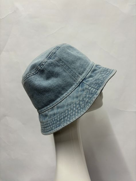 Cool lightwash denim bucket hat.Details Type: Hats Condition: Used - Good - outer very good, some light marks on lining Brand: & Other Stories Colour: Blue Denim Bucket Hat, Line Branding, Women's Accessories, Bucket Hat, Hats, Blue