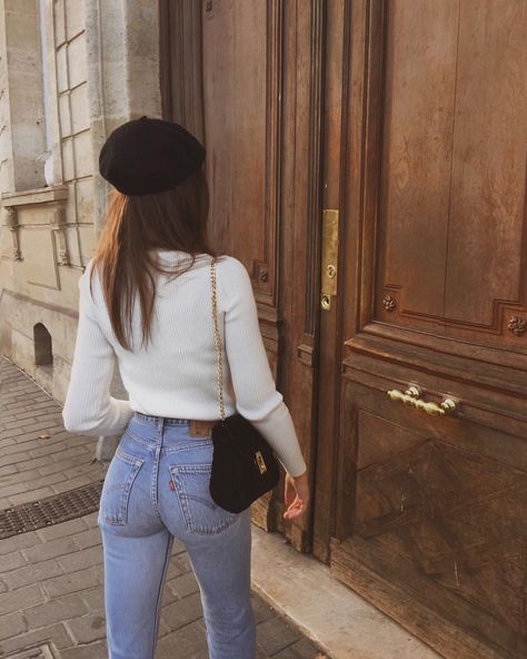 dear beloved, bring those 501s a bit closer Levis 501 Outfit, 501 Outfit, Mode Jeans, Pinterest Fashion, Jeans Outfit, Levis 501, 가을 패션, Looks Style, Mode Inspiration