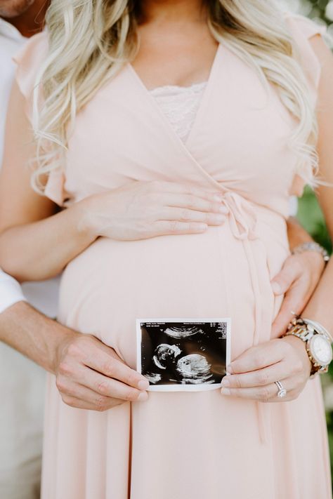 Maternity Poses With Props, Outdoor Maternity Photos Props, Maternity Picture Hair Ideas, Maternity Photography Modest, Easter Maternity Pictures, Modest Maternity Shoot, Baby Girl Maternity Shoot, Modest Maternity Photos, Outside Maternity Pictures