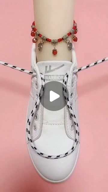 fashion_desire01 on Instagram: "❣️❣️❣️" Shoe Lace Hacks, Ways To Tie Shoelaces, Instagram Shoes, Diy Clothes Hacks, Lace Panel Dress, Shoes Hack, Sewing Tutorials Clothes, Green Converse, Diy Fashion Hacks