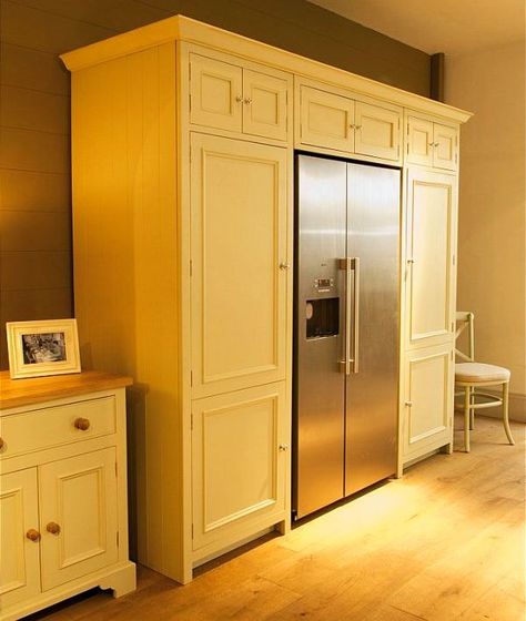 Neptune Grand Larder Unit: An elegant solution for all types of ... Pantry Around Refrigerator, Refrigerator Pantry, Neptune Kitchen, Built In Pantry, Larder Unit, Pantry Cabinets, Solid Wood Kitchens, Innovative Kitchen, Woodworking Box