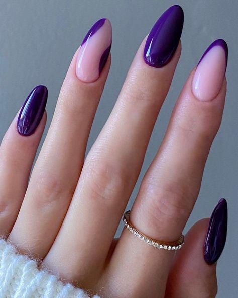 #purplenails #nailart #nailstyle Nail Art Viola, Nails Violet, Nail Organization, Dark Purple Nails, Hoco Nails, Violet Nails, Purple Nail Art, Purple Acrylic Nails, French Tip Nail Designs