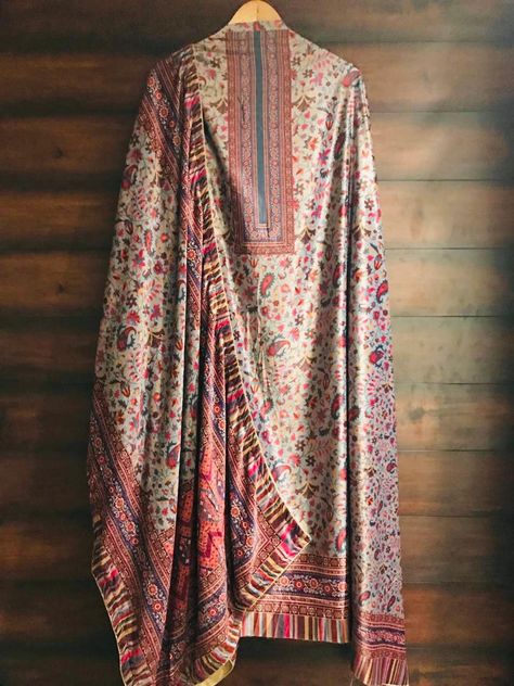 Kashmiri Printed Suits, Jaipuri Dress, Ignoring People, Kashmiri Suits, Woolen Suit, Best Designer Suits, Bollywood Makeup, Kurti Patterns, Designer Kurti Patterns