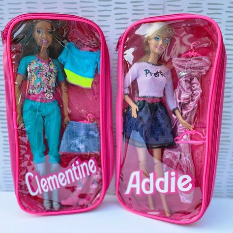 8 Barbie Storage Ideas You and Your Kids Will Love Diy Barbie Carrying Case, Barbie Clothes Storage, Barbie Organization Ideas, Barbie Storage Ideas, Doll Storage Ideas, Barbie Storage, Barbie Organization, Barbie Store, Toy Room Organization