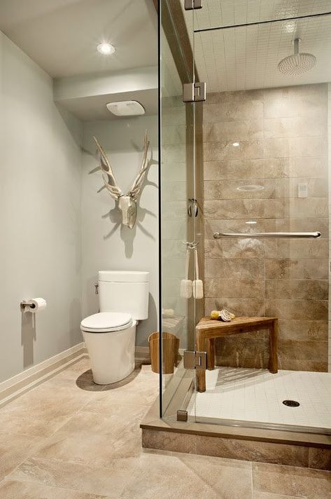 Bathroom Paint Colors With Tan Tile, Tan Bathroom, Tan Tile, Bathroom Transitional, Makeover Kamar Mandi, Teak Shower Bench, Benjamin Moore Gray, Eclectic Bathroom, Bad Inspiration