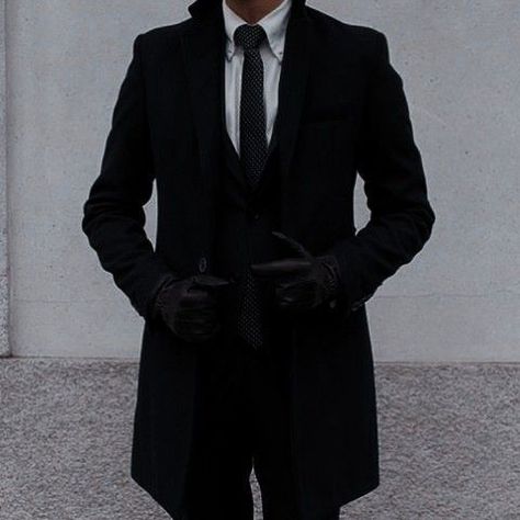 Cat Dpz, Girl With Cat, Black Suit Men, Gentleman Aesthetic, Glow Up Skin, Stylish Photo, Suit Shoes, Skin Secrets, Fashion Suits For Men