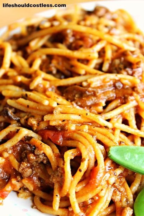 Crockpot Turkey Spaghetti, Easy Crockpot Spaghetti, Crock Pot Spaghetti, Spaghetti Easy, Spaghetti With Meat, Free Noodles, Crockpot Spaghetti, Cooking Spaghetti, Dinner Rotation