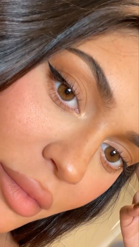 Make Kylie Jenner, Kylie Jenner Eyes, Maquillage Kylie Jenner, Kily Jenner, Kristen Jenner, Brown Eyes Aesthetic, Paznokcie Hello Kitty, Kylie Makeup, Estilo Kylie Jenner