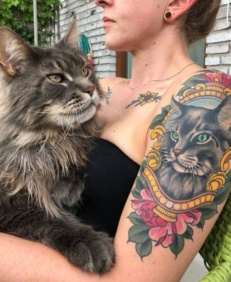 Cat Mom Tattoo Small, Neo Traditional Cat Portrait, Cat Portrait Tattoo Traditional, Mainecoon Tattoos, Mainecoon Cat Tattoo, Mainecoon Tattoo, Cat Tattoo Portrait, Neotraditional Cat Tattoo, Neo Traditional Cat Tattoo