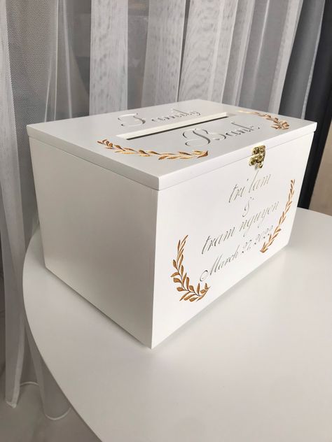 Wedding Boxes For Cards, Quinceañeras Ideas, Professional Gift Ideas, Decoupage Wedding, Wedding Envelope Box, Dream Accessories, Wedding Post Box, Wrapping Inspiration, Money Box Wedding