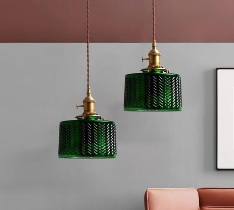 Scandinavian Ceiling, Green Pendant Light, Nordic Green, Lampe Art Deco, Hanging Lighting, Hanging Ceiling Lamps, Art Deco Lighting, Hus Inspiration, Hanging Light Fixtures