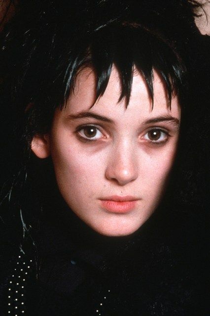 Lydia Deetz ~ Beetlejuice Winona Ryder Lydia Deetz, Lydia Deetz Makeup, Raven Core, Lydia Costume, Winona Ryder Beetlejuice, Beetlejuice Winona, Beetlejuice Aesthetic, Winona Rider, Beatle Juice