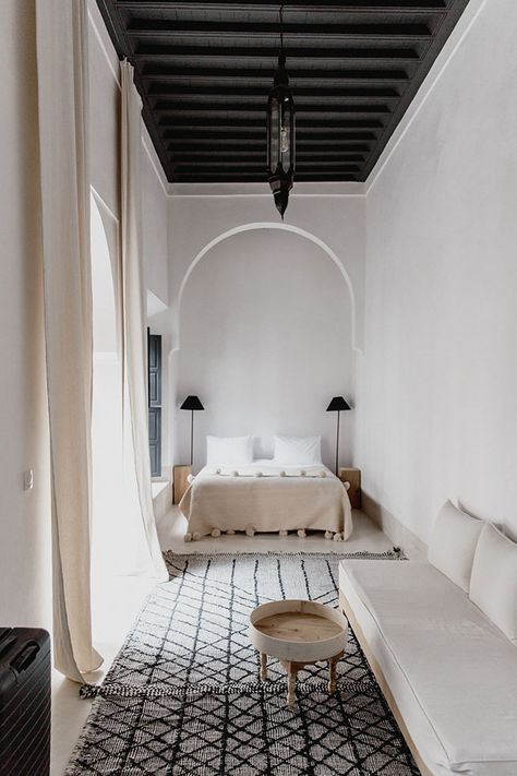 Holiday home of the week: a minimalist riad in Marrakech’s Medina Modern Bohemian Interior Design, Moroccan Bedroom, Bohemian Interior Design, Moroccan Interiors, Moroccan Decor, Of Wallpaper, Modern Interior Design, 인테리어 디자인, تصميم داخلي