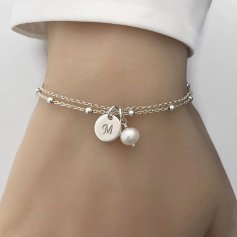 Silver Initial Charms, Silver Jewelry Cleaner, Inexpensive Jewelry, Gift Bracelet, Pola Gelang, Gelang Manik, Personalized Bracelet, Bridesmaid Bracelet, A Bracelet