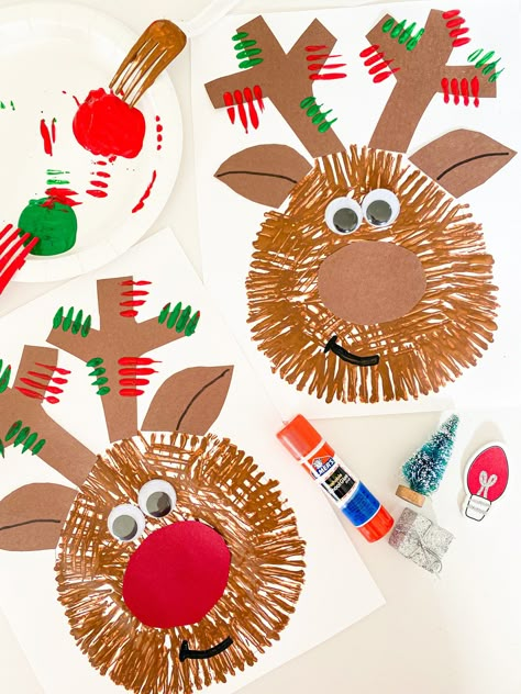 Reindeer Crafts For Kids, Christmas Stocking Craft, Reindeer Crafts, Crafts At Home, Christmas Art Projects, Reindeer Craft, K Crafts, Preschool Christmas Crafts, Crafts Preschool