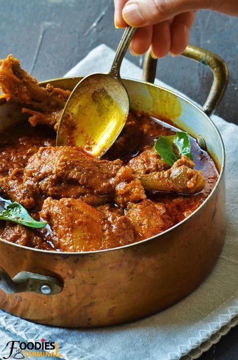 Chicken Madras Recipe | Instant Pot Chicken Madras (VIDEO) » Foodies Terminal Madras Recipes, Indian Instant Pot, Chicken Madras, Indian Dinner Recipes, Indian Meals, Recipe Instant Pot, Indian Chicken Recipes, Savory Treats, Madras Curry