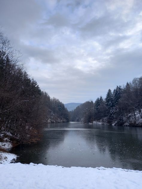 A frozen lake Frozen Lake Aesthetic, Lake Ice Skating, Ice Aesthetic, Lake Aesthetic, Skating Aesthetic, Winter Lake, Frozen Lake, Snowy Day, Winter Vacation