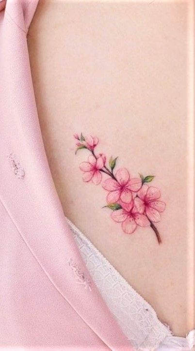 Line Tattoo Butterfly, Fine Line Tattoo Butterfly, Small Tattoo Ideas Back, Small Tattoo Flower, Flower Drawing Minimalist, Stencil Tattoo Ideas, Flower Tattoo Stencils, Butterfly With Flowers Tattoo, Butterfly Tattoo Stencil