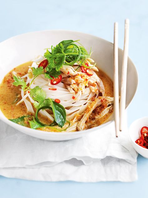 Classic Chicken Laksa | Donna Hay Chicken Laksa, Laksa Recipe, Donna Hay Recipes, Green Curry Chicken, Roasted Cauliflower Salad, Donna Hay, Asian Soup, Chicken Skewers, Summer Salad