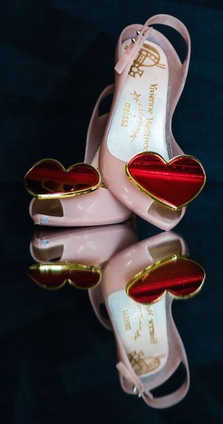 Vivienne Westwood Vivienne Westwood Fashion, Vivienne Westwood Shoes, Cinderella Moments, Heart Shoes, Heart Bag, Gucci Leather, I Got Married, Cute Bags, Vera Wang