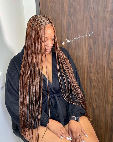 Long Brown Braids For Black Women, Number 30 Knotless Braids, Light Brown Braids, Neat Braids, Brown Box Braids, Braiding Hair Colors, Colored Box Braids, Short Locs, Pretty Braids