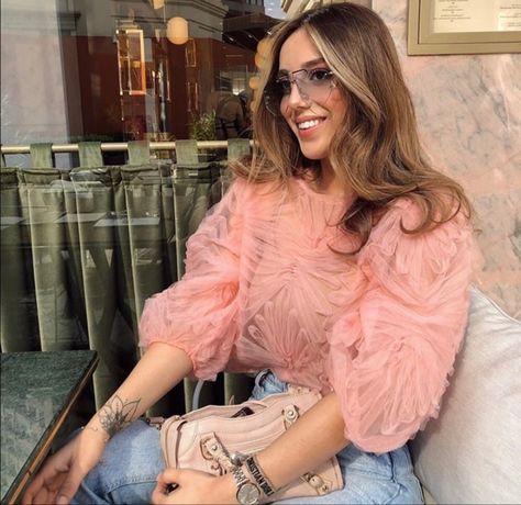 Puff Sleeve Top Outfit, Sheer Top Outfit, Organza Tops, You Look Fab, Tulle Top, Balloon Sleeve Blouse, Girly Dresses, Trending Fashion Outfits, Fashion Now